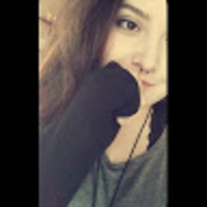 Meet your Posher, Michaela